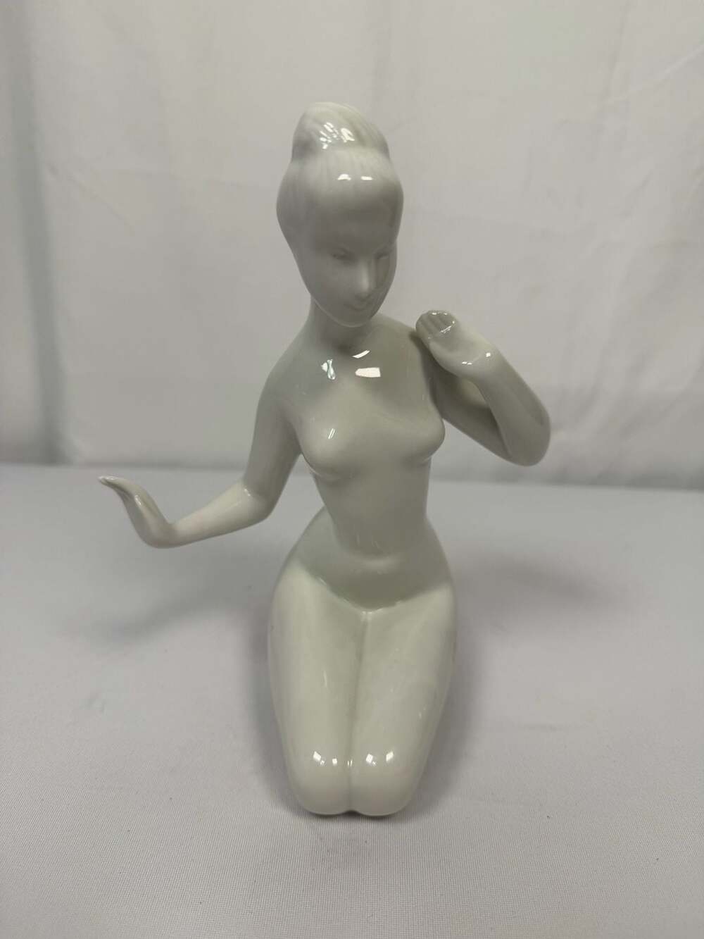 Vintage Royal Dux Jiří Černoch Porcelain Kneeling Woman Figurine